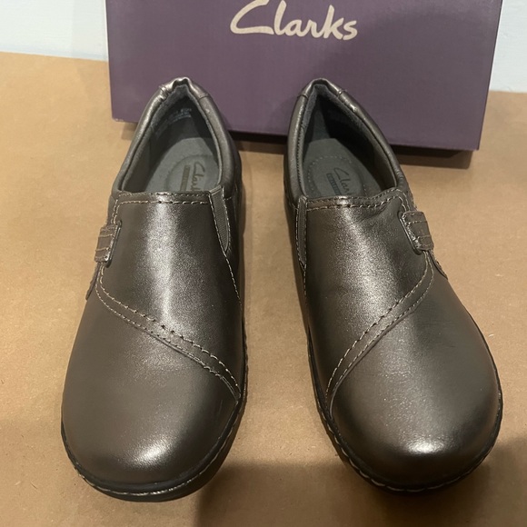 Clarks Ashland Blush Women's Footwear Pewter Leather Loafer NEW 8.5M - Picture 2 of 7